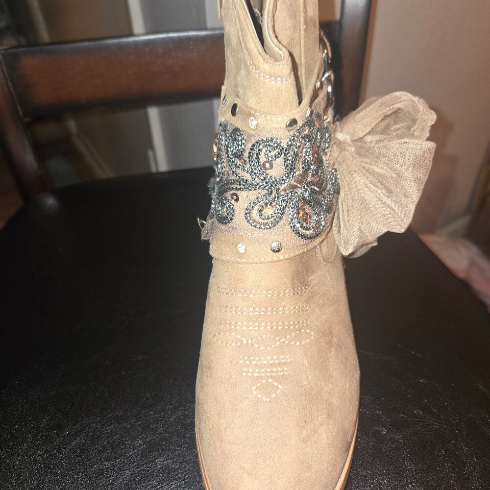 Womens boots